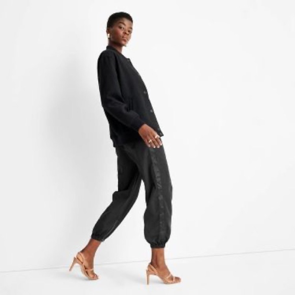 Future Collective with Kahlana Barfield Nylon Track Pants L Black NWT - Picture 4 of 7